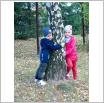 Galeria zdjęć: Dzień Drzewa w Przedszkolu Samorządowym w Gorzkowicach. Link otwiera powiększoną wersję zdjęcia.